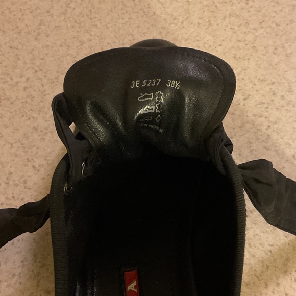 Prada Authentic Style Lambskin sneakers - Picture 7 of 7